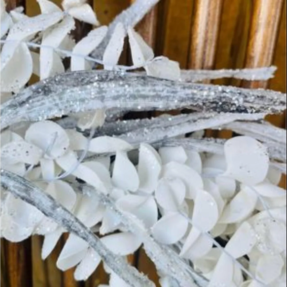 *Winter White Sparkle Eucalyptus Wreath